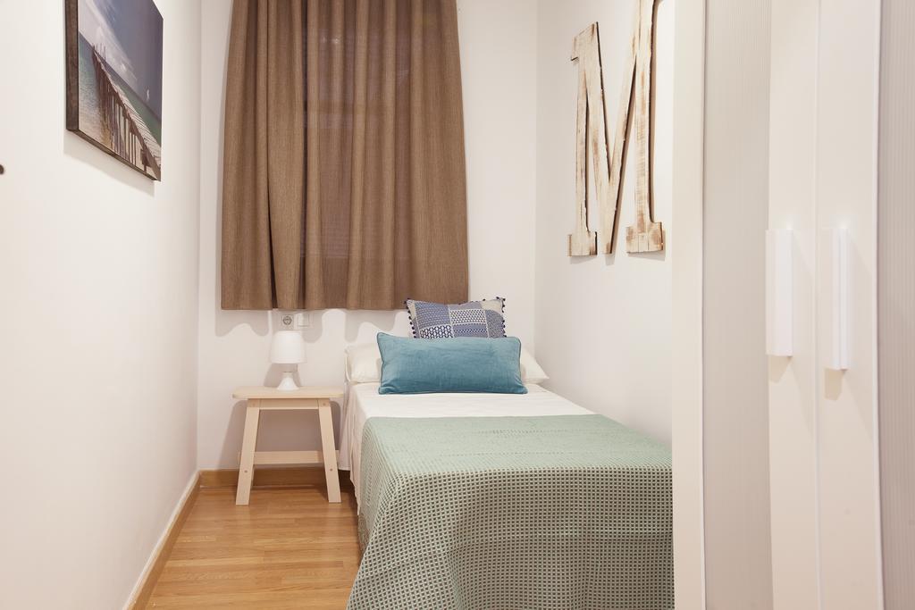 Click&Flat Europa Fira Apartments L'Hospitalet de Llobregat Bagian luar foto