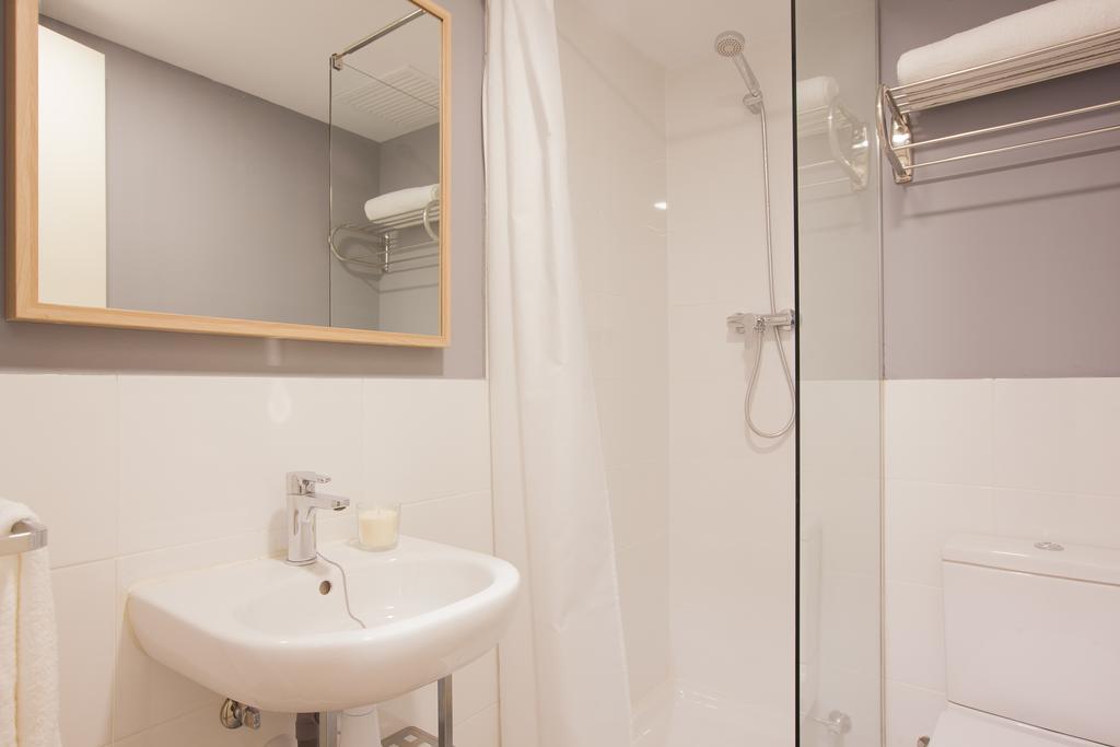 Click&Flat Europa Fira Apartments L'Hospitalet de Llobregat Bagian luar foto