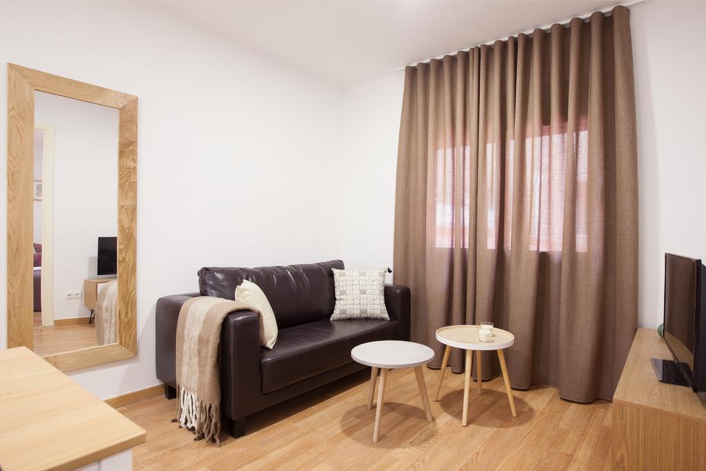 Click&Flat Europa Fira Apartments L'Hospitalet de Llobregat Bagian luar foto
