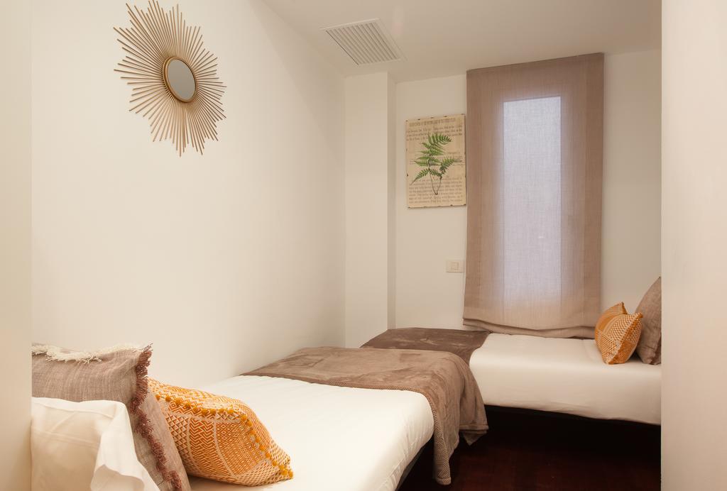 Click&Flat Europa Fira Apartments L'Hospitalet de Llobregat Bagian luar foto