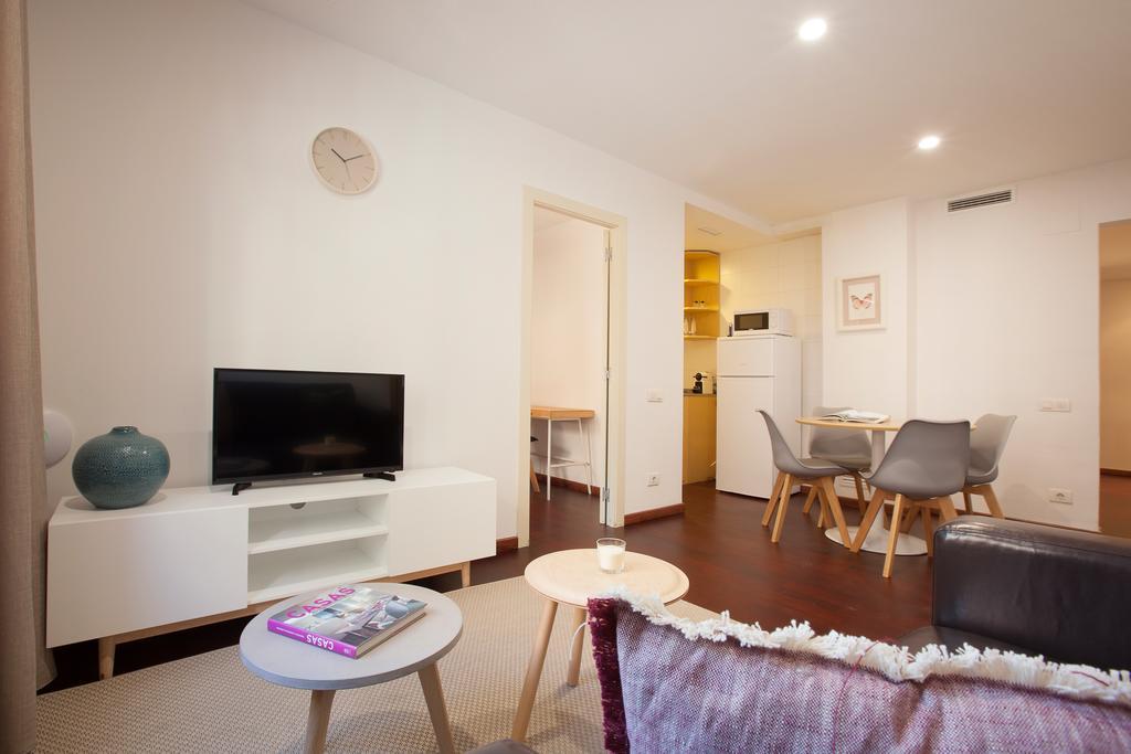 Click&Flat Europa Fira Apartments L'Hospitalet de Llobregat Bagian luar foto