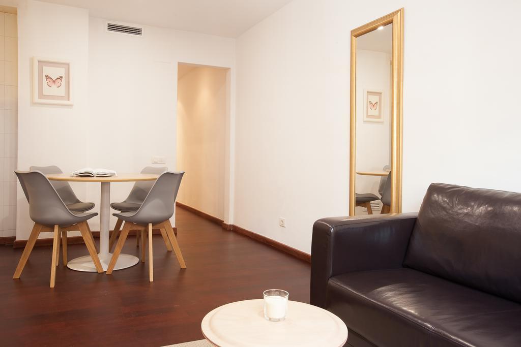 Click&Flat Europa Fira Apartments L'Hospitalet de Llobregat Bagian luar foto
