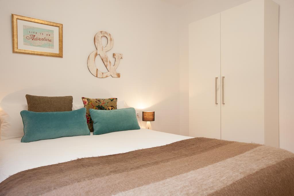 Click&Flat Europa Fira Apartments L'Hospitalet de Llobregat Bagian luar foto